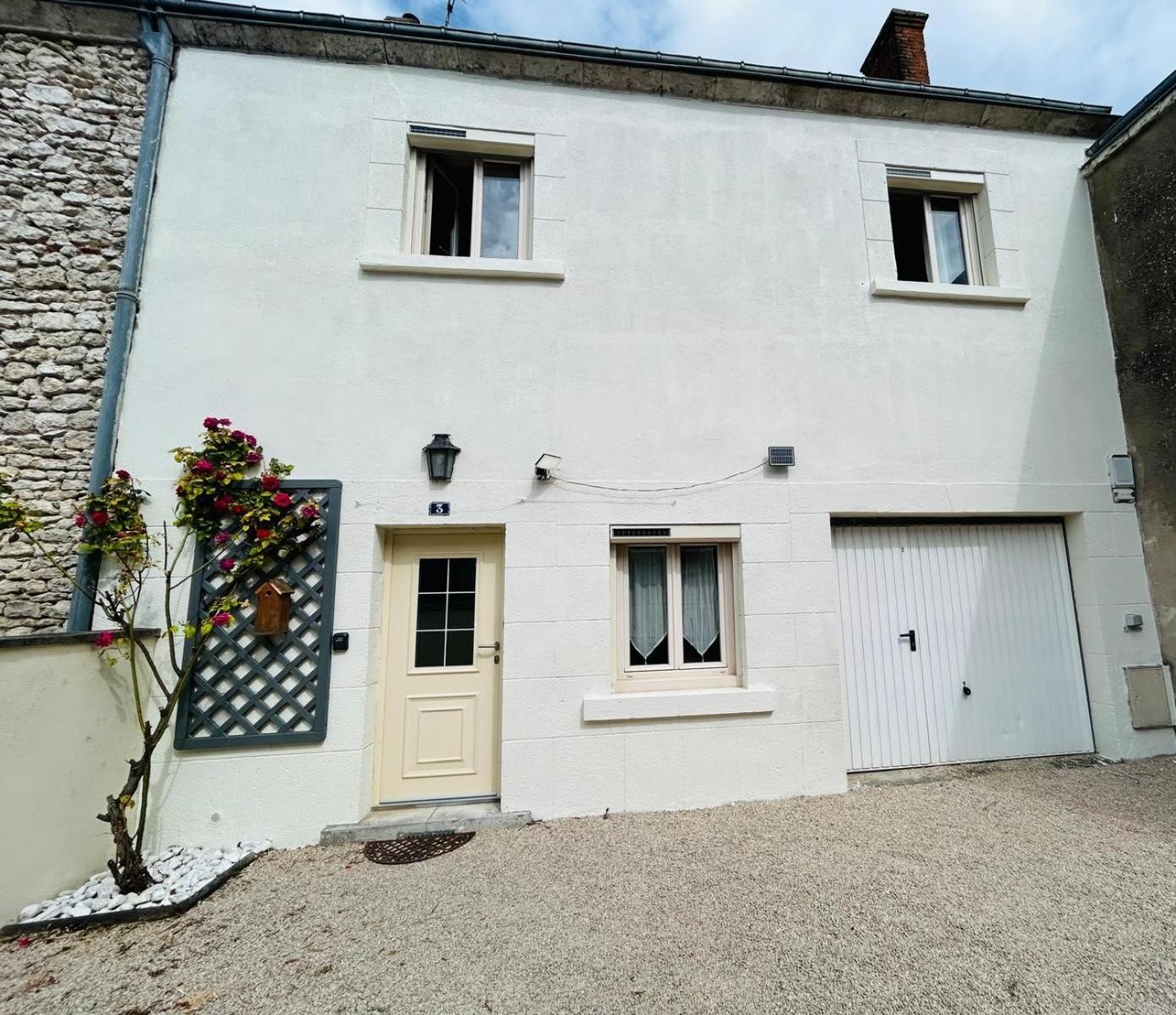 La Talonniere, Maison De Village Avec Terrasse Et 3 Chambres Messas Exterior foto
